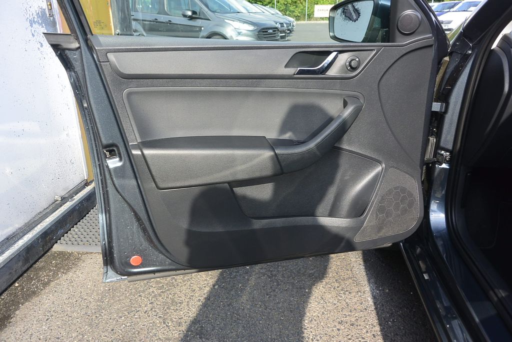 skoda-rapid-1-2tsi-77kw - 8