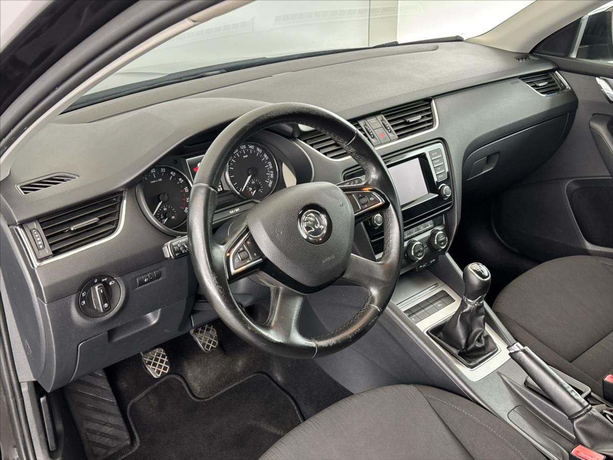 skoda-octavia-2-0-2-0tdi-elegance-plus - 5