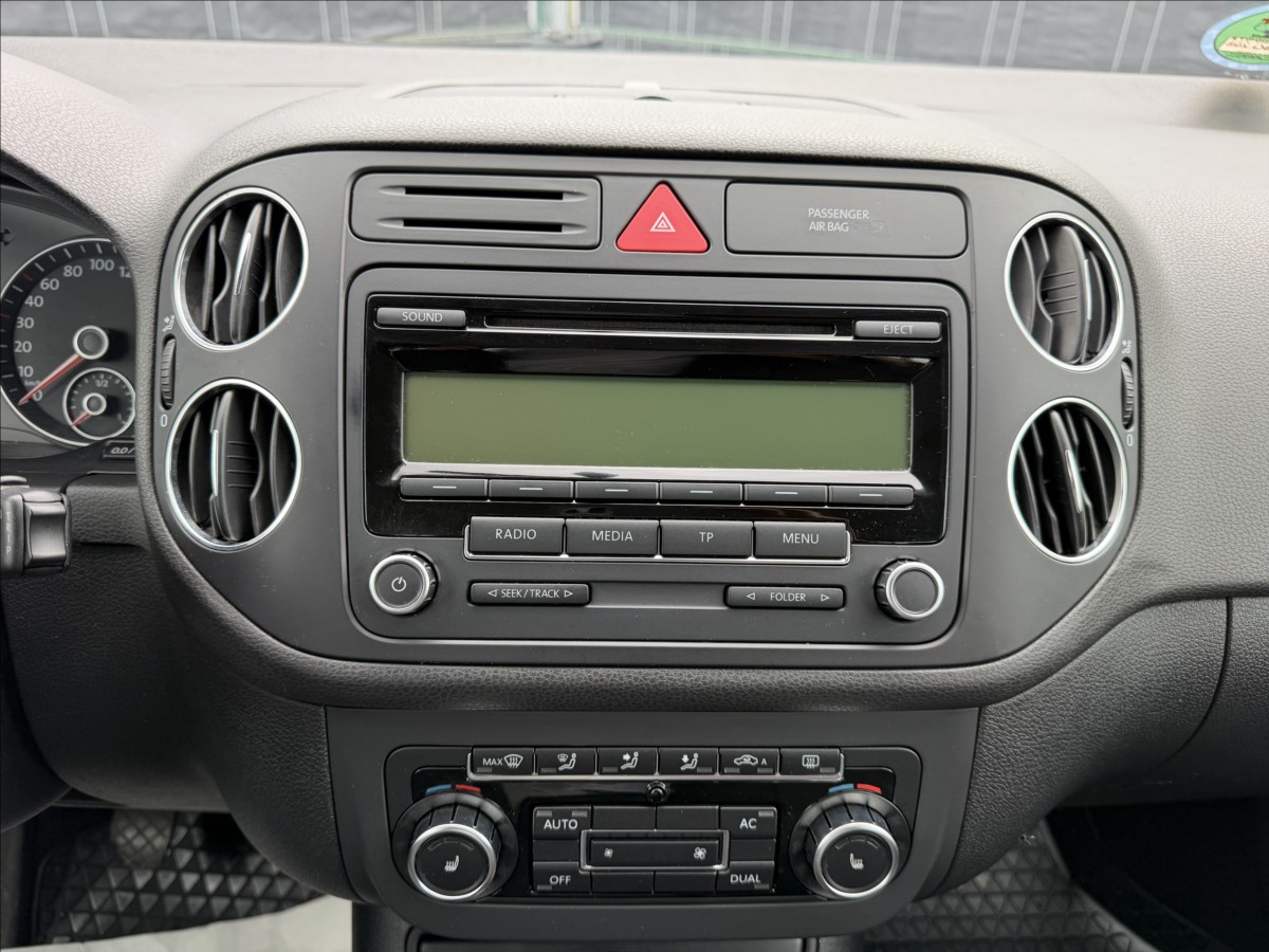 volkswagen-golf-plus-1-6-tdi-comfortline - 9