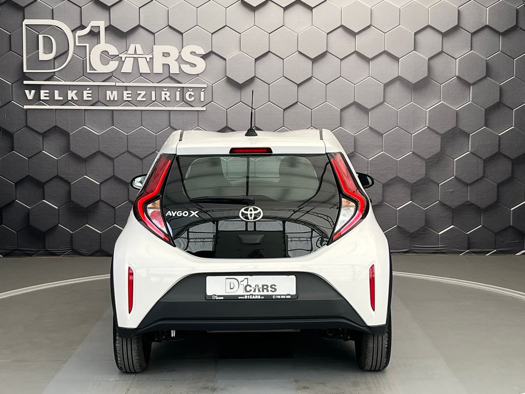 toyota-aygo-x-1-0-vvt-i-53-kw-zamluveno - 2