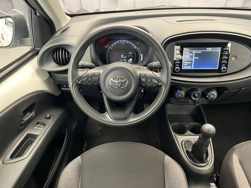 toyota-aygo-x-1-0-vvt-i-53-kw-zamluveno - 7
