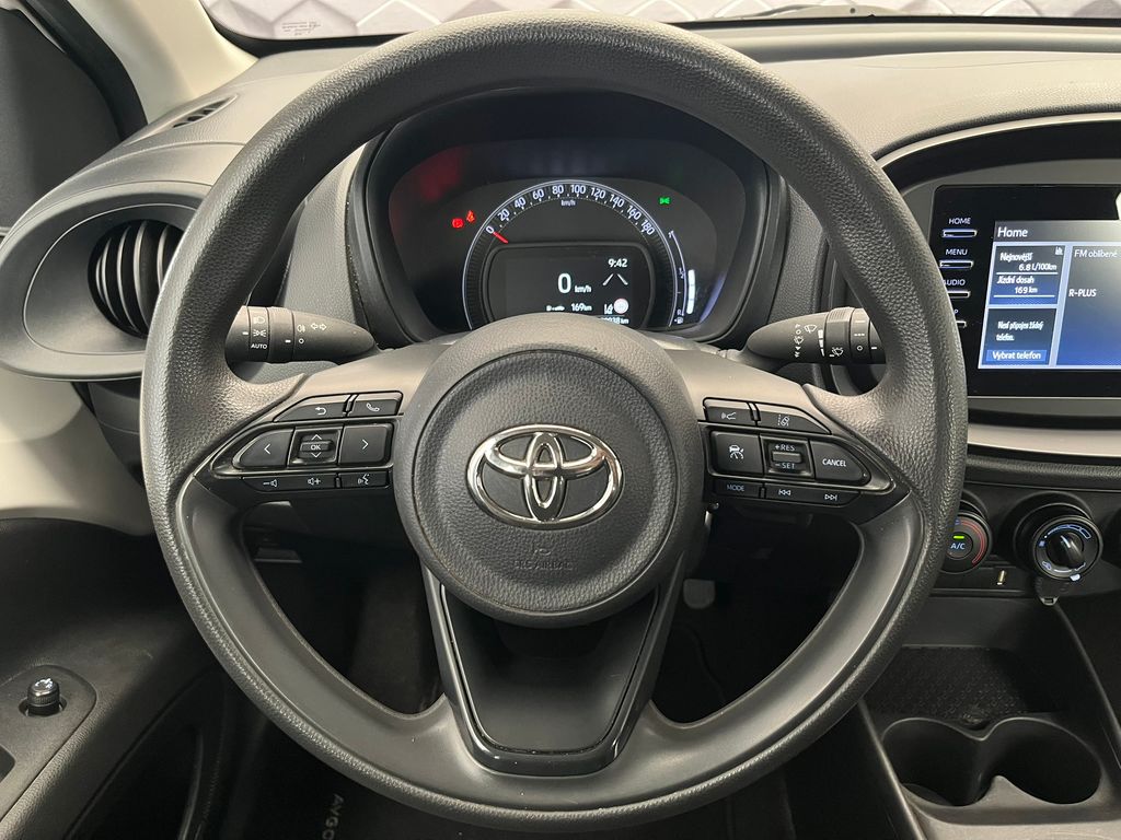 toyota-aygo-x-1-0-vvt-i-53-kw-zamluveno - 8