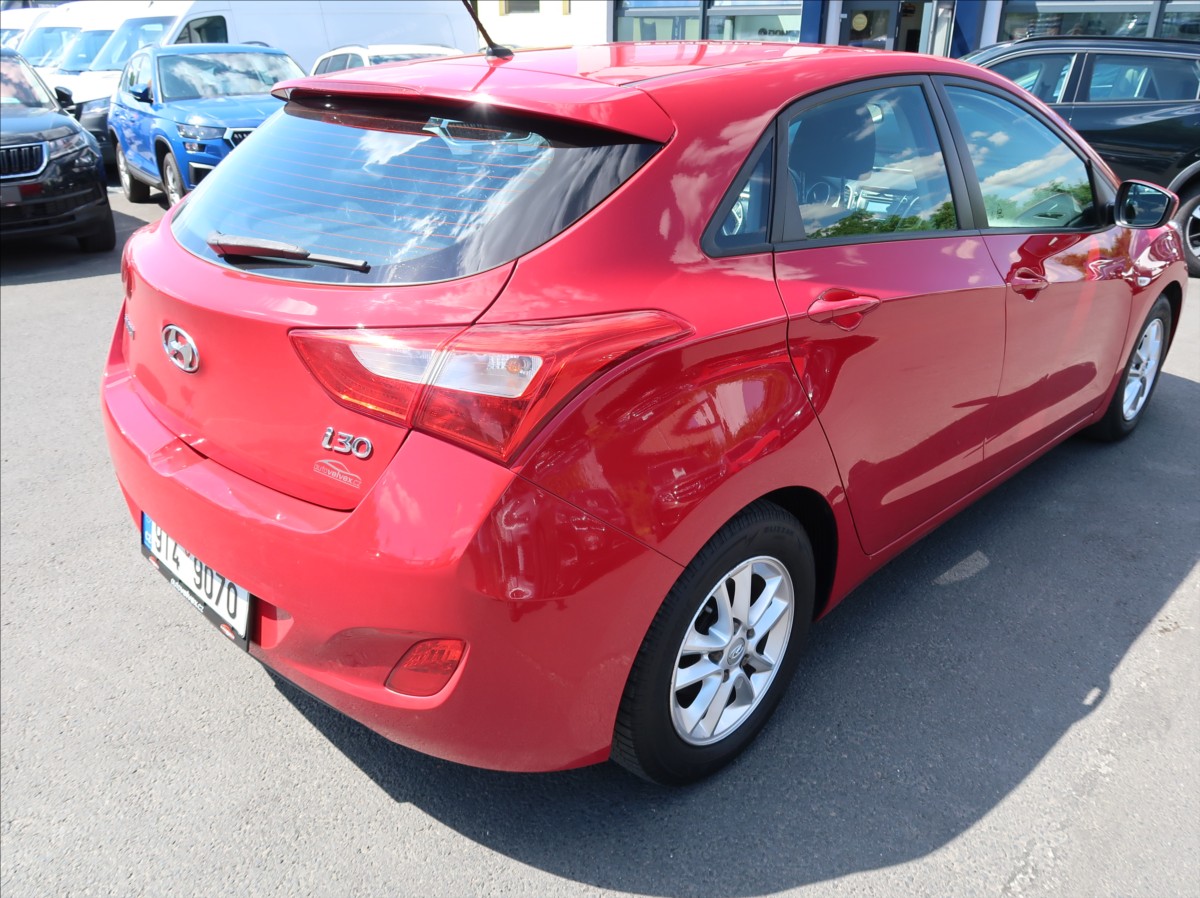 hyundai-i30-1-4-cvvt-73kw-novecr-klima - 2