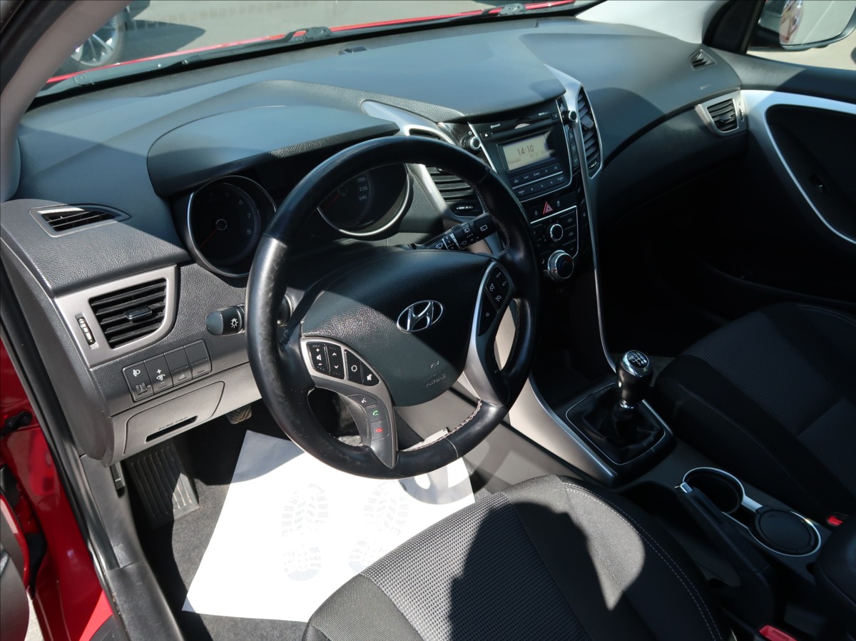 hyundai-i30-1-4-cvvt-73kw-novecr-klima - 8
