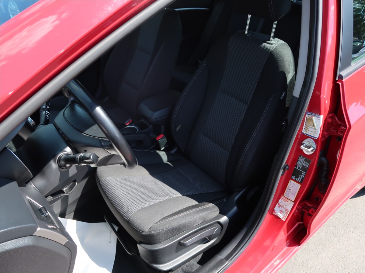 hyundai-i30-1-4-cvvt-73kw-novecr-klima - 9