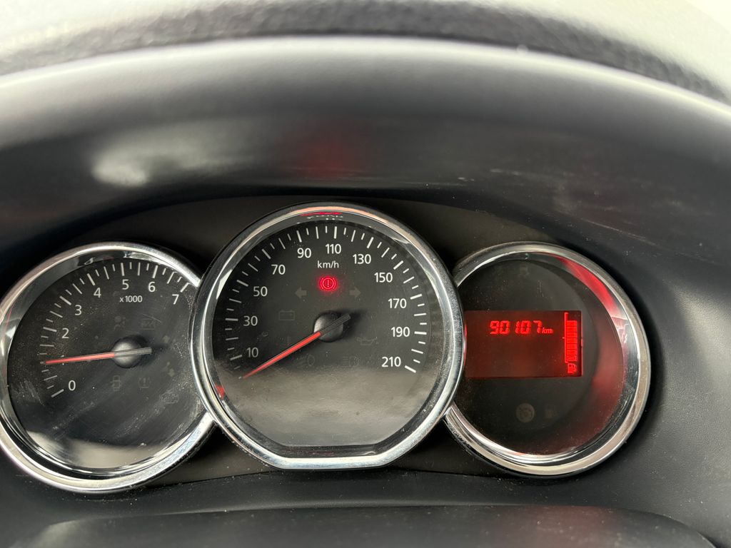 dacia-sandero-0-9tce-66kw-stepway-klima - 8