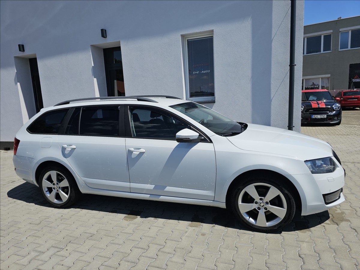 skoda-octavia-2-0tdi-110kw-elegance-tz - 4