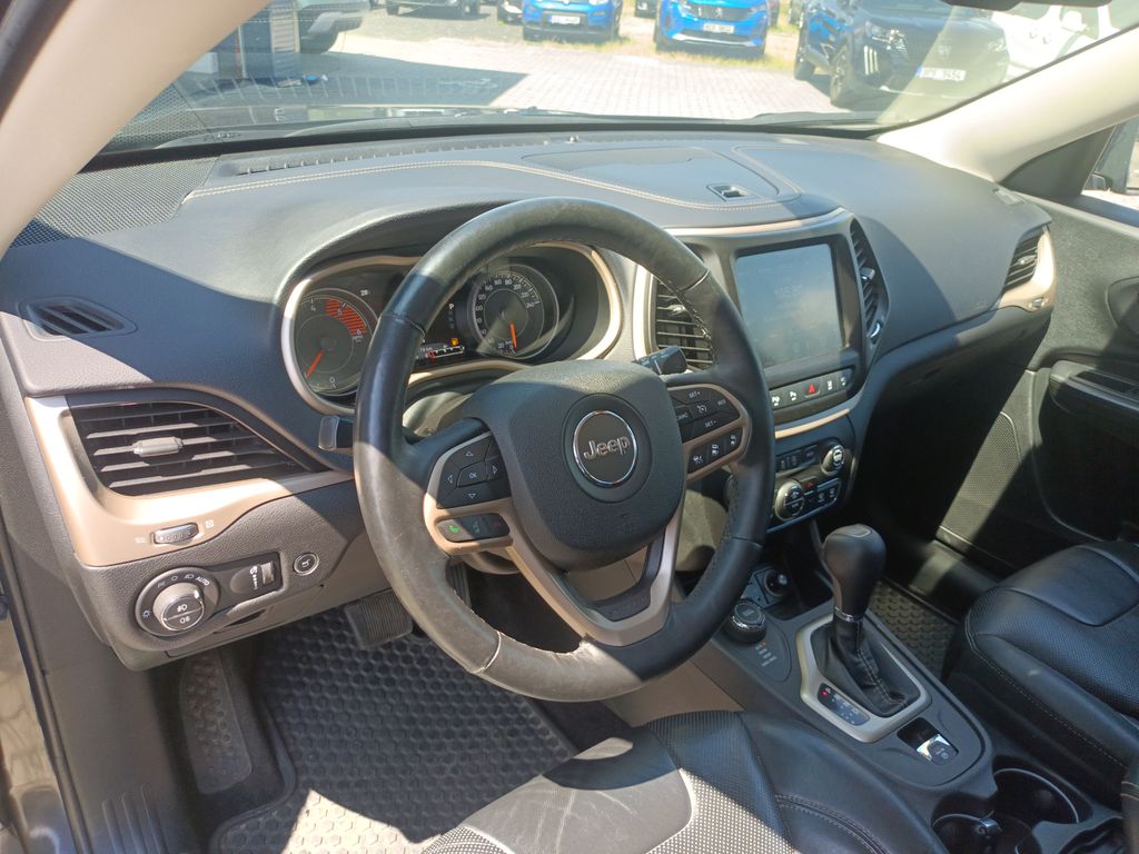 jeep-cherokee-2-2-4wd-9atx-200k-limited - 7