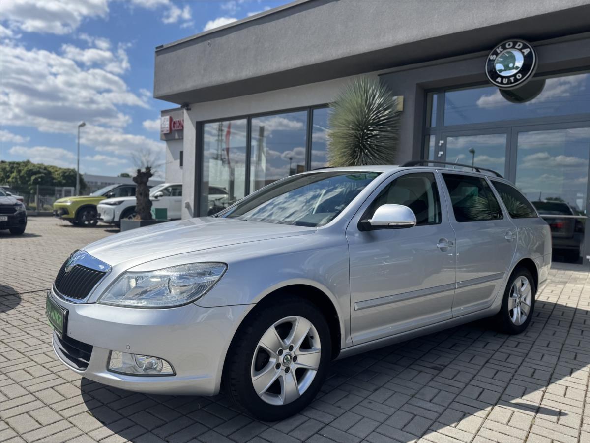 skoda-octavia-1-2-tsi-77kw-ambiente-navi-alu-top-stav - 1