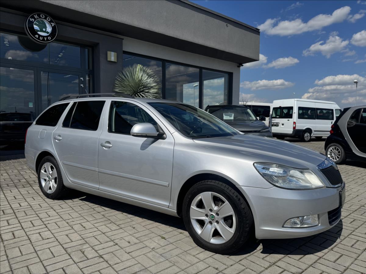 skoda-octavia-1-2-tsi-77kw-ambiente-navi-alu-top-stav - 3