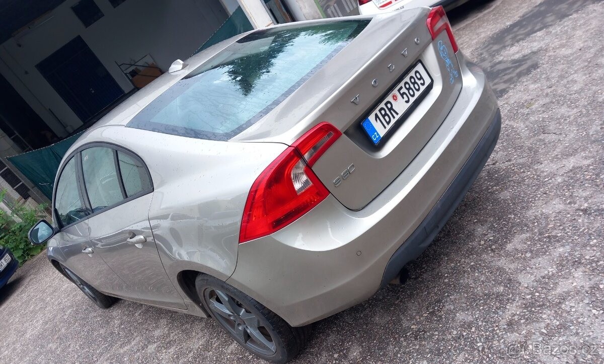 volvo-s60-d3-komplet-po-servisu - 1