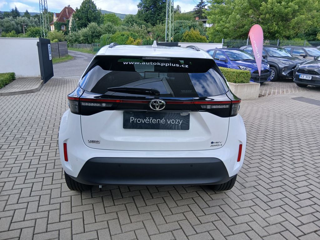 toyota-yaris-cross-1-5-hybrid-e-cvt-4x4-style - 5