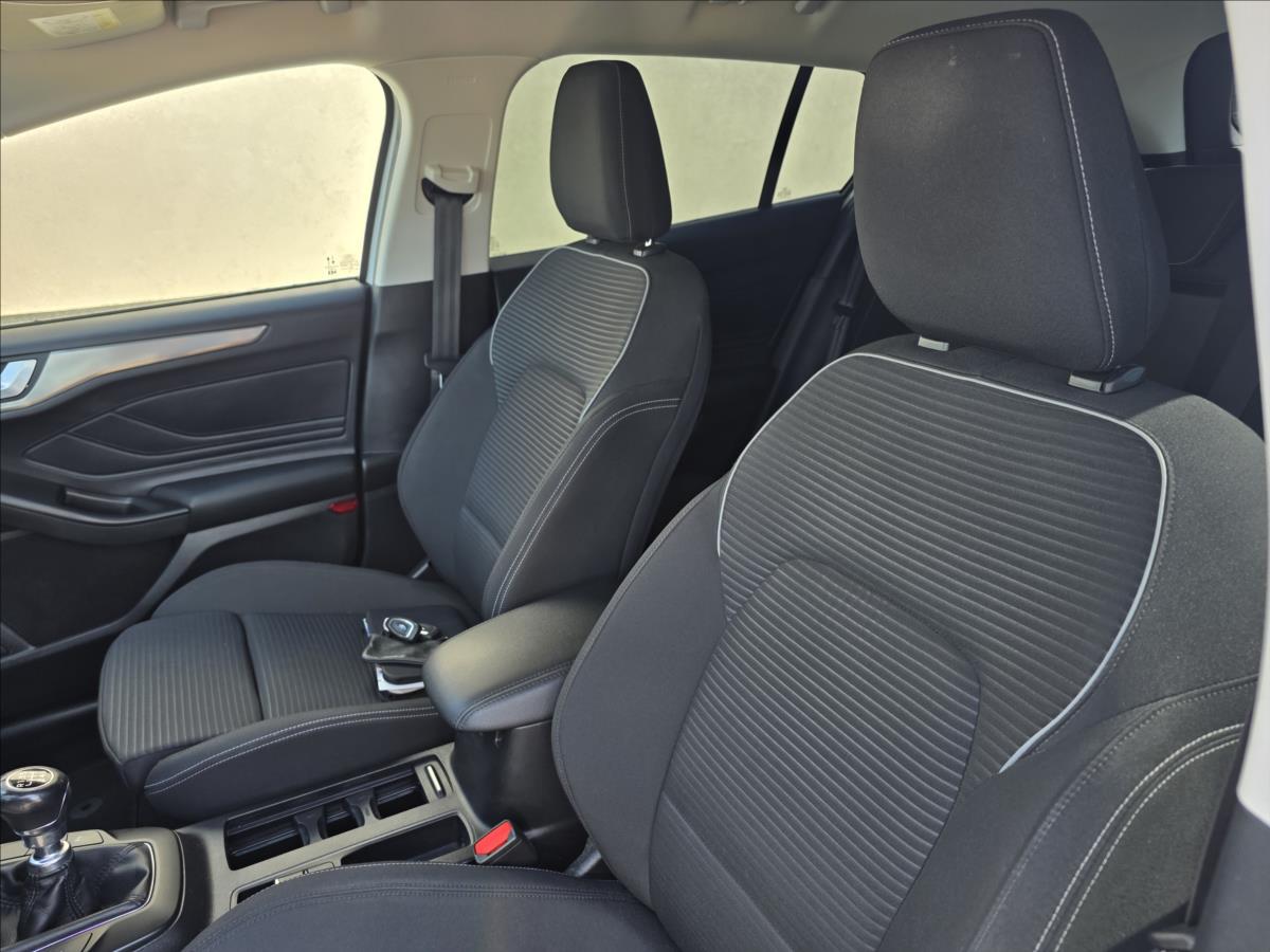 ford-focus-1-5-1-5-tdci-cool-connect-120ps-dph-1-5-tdci-cool-connect-120ps-dp - 9