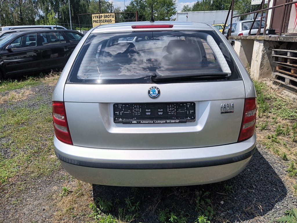 skoda-fabia-1-2-htp-classic-combi - 3