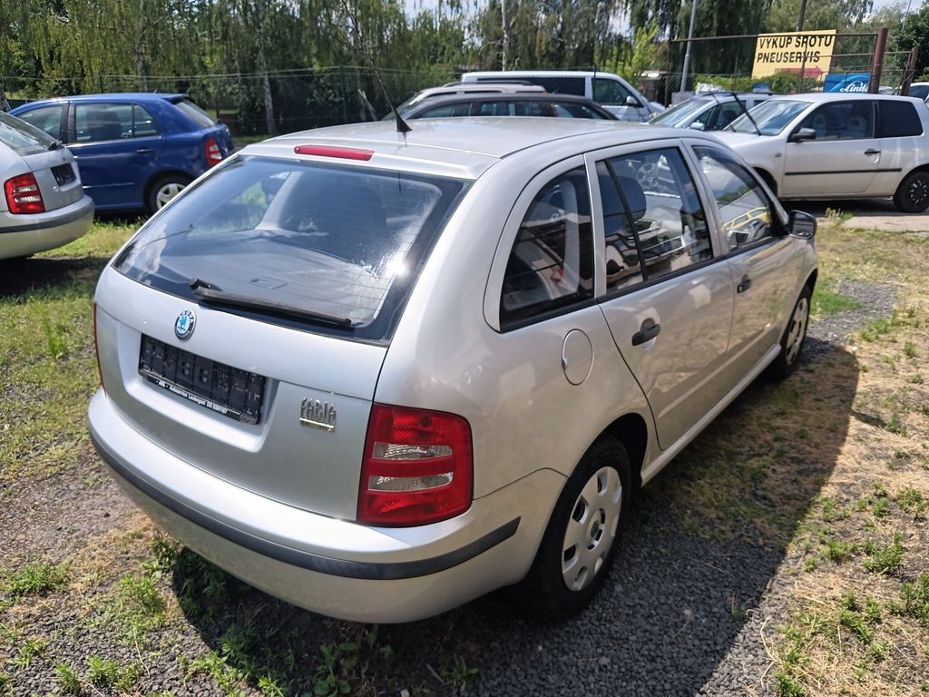 skoda-fabia-1-2-htp-classic-combi - 4