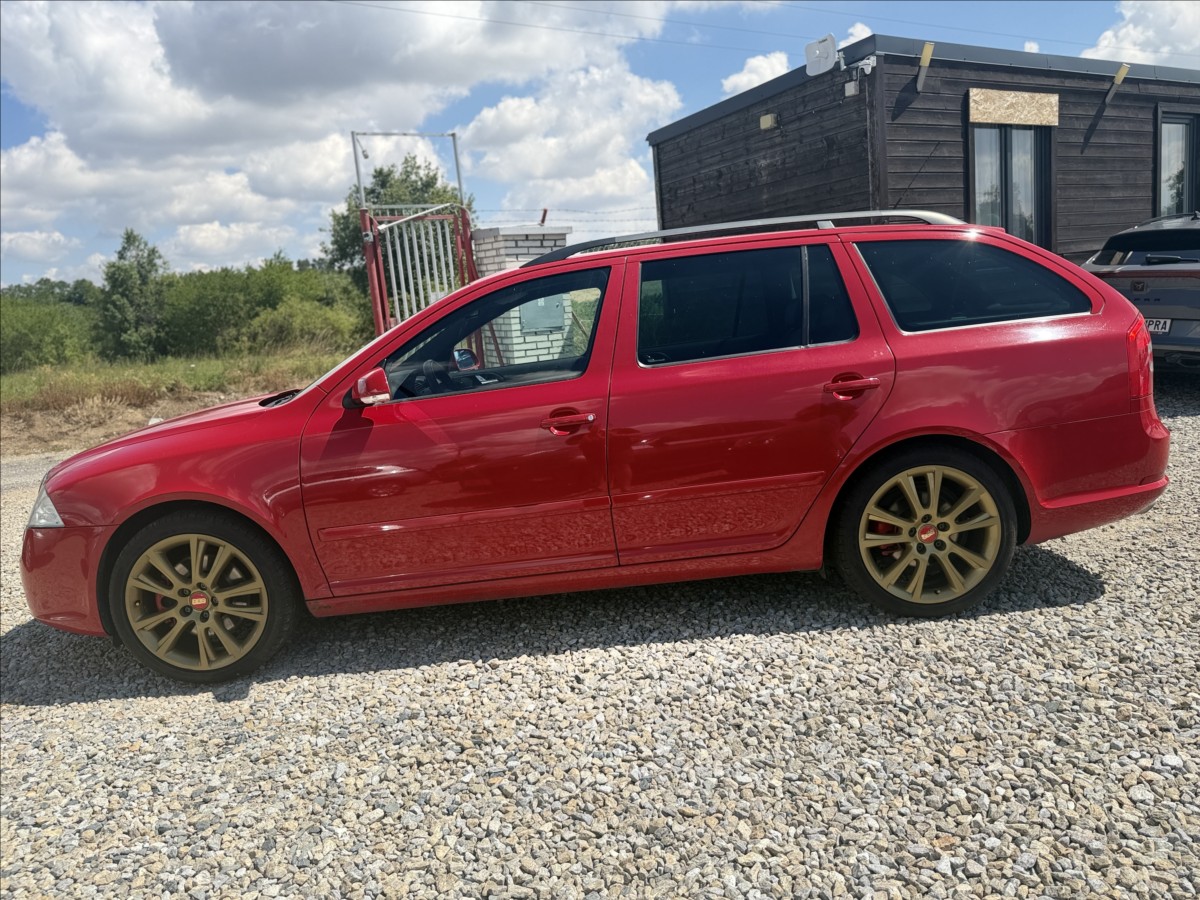 skoda-octavia-2-0-tdi-rs-125kw - 7