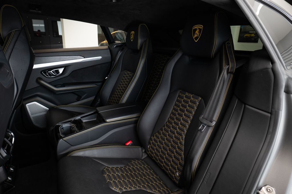 lamborghini-urus-23-b-o-3d-pano-full-adas-dab - 8