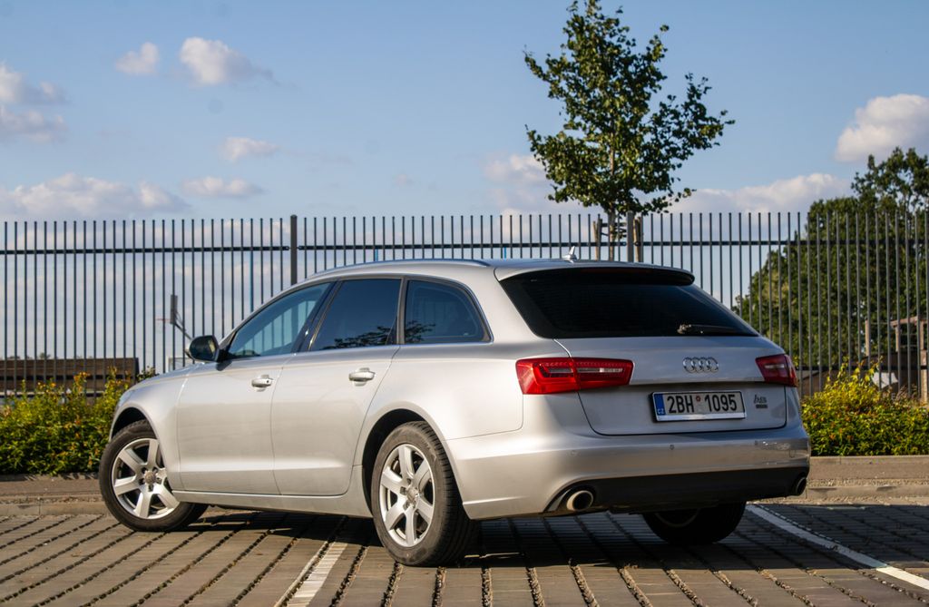 audi-a6 - 6