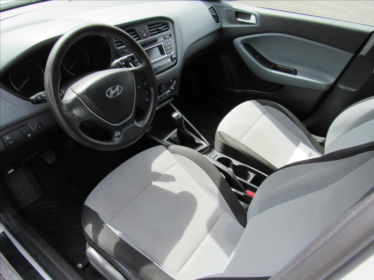 hyundai-i20-1-3-i-55kw-family - 8