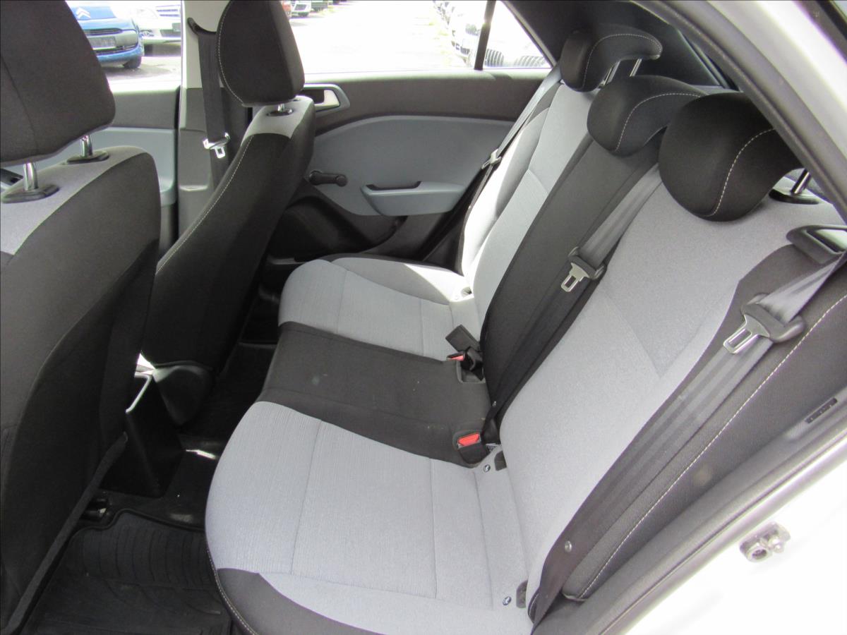 hyundai-i20-1-3-i-55kw-family - 9