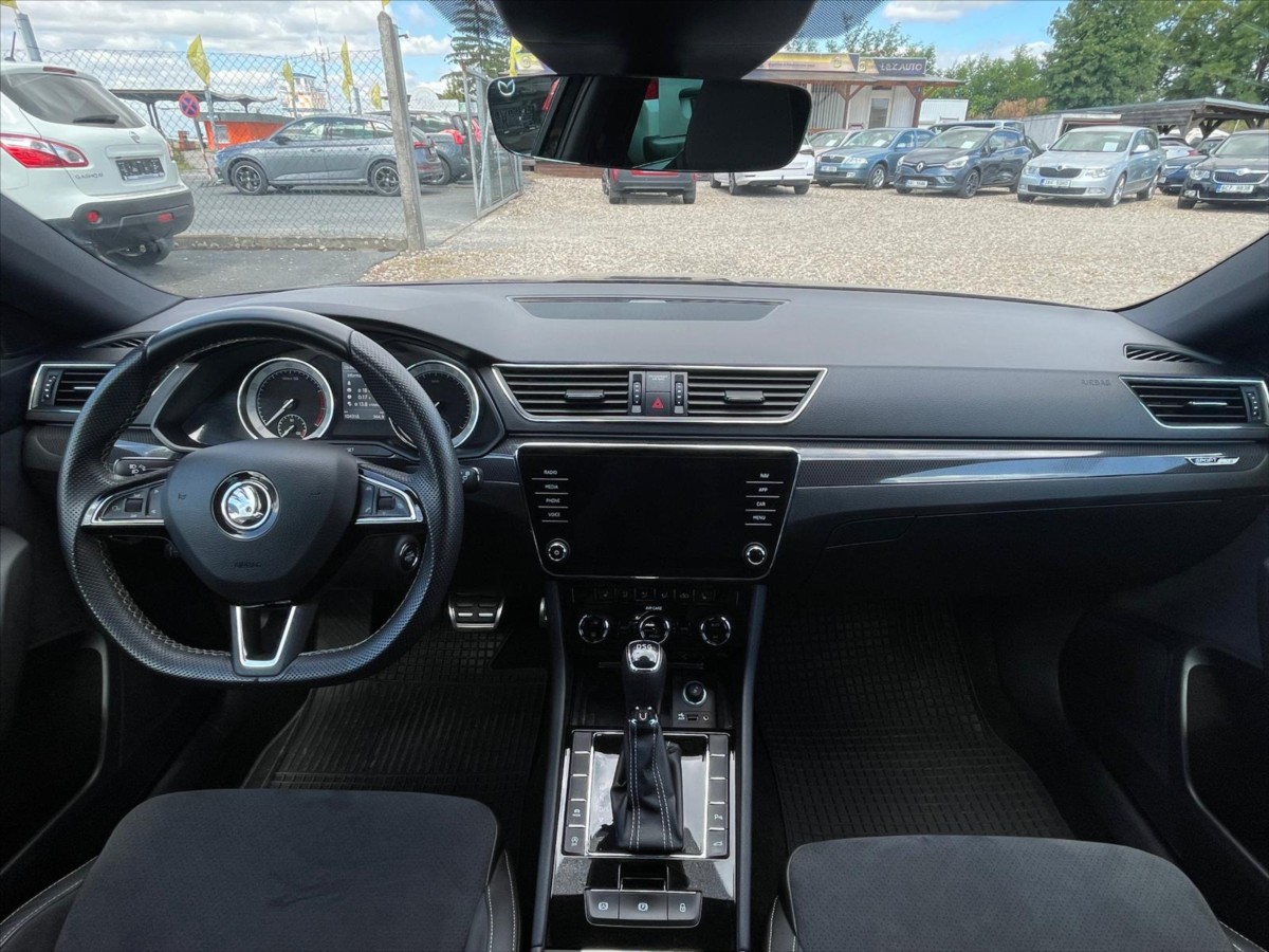 skoda-superb-1-4-tsi-dsg-sportline - 6
