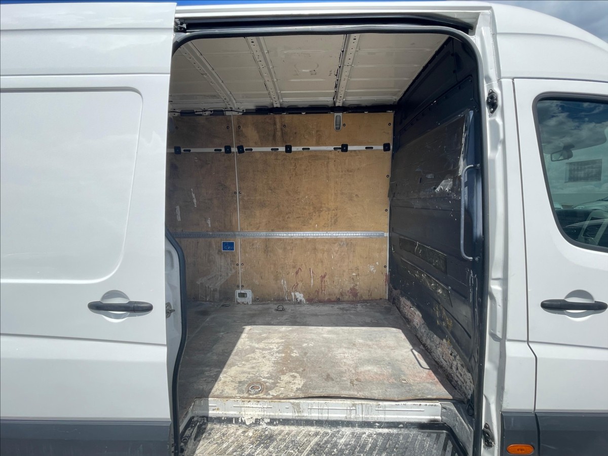 volkswagen-crafter-2-0-tdi - 9