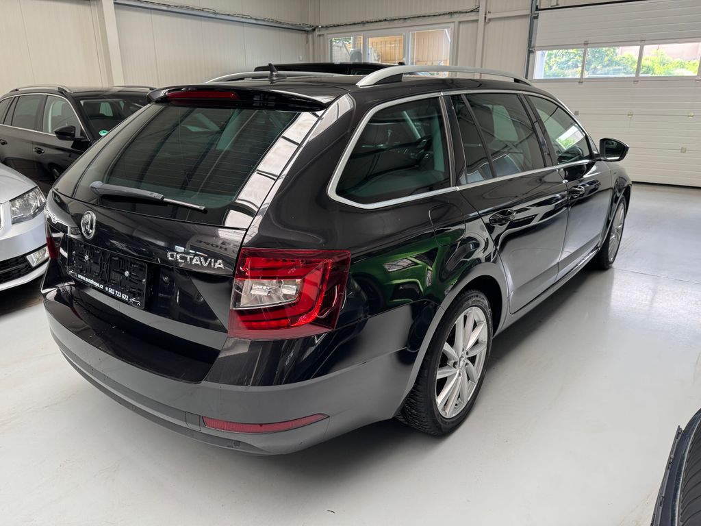 skoda-octavia-combi-2-0-tdi-dsg-style - 5