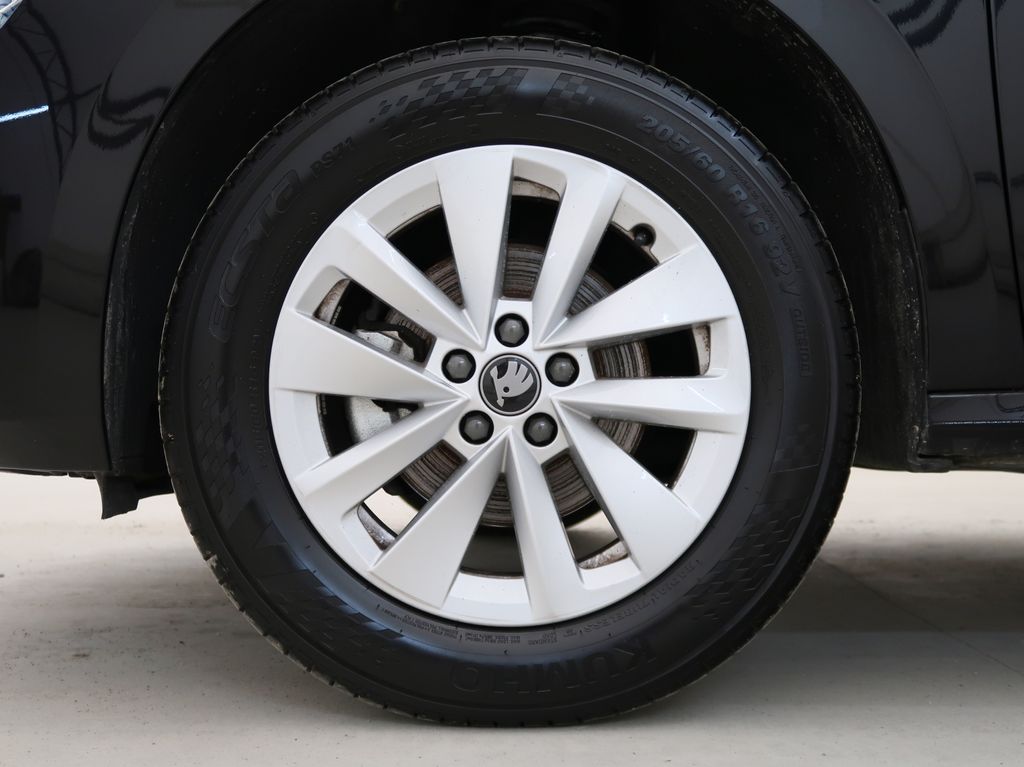 skoda-kamiq-1-0tsi-85kw-selection-dsg - 9