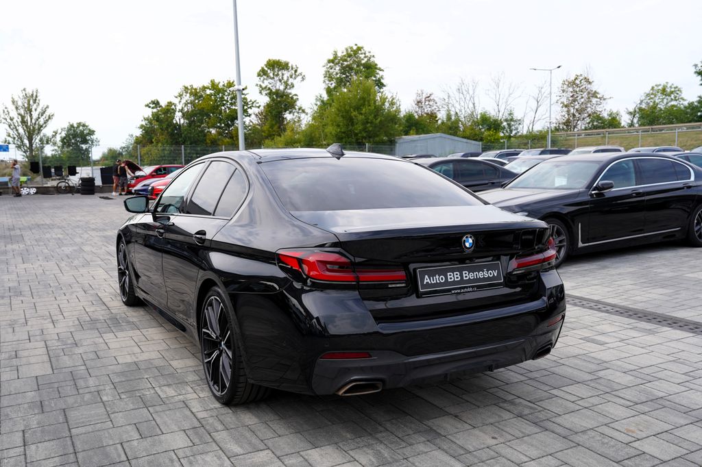 bmw-rada-5-540d-xdrive-m-sport-lasery - 3