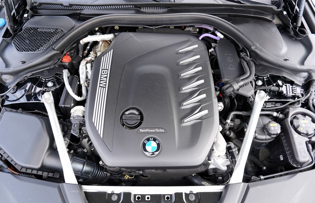 bmw-rada-5-540d-xdrive-m-sport-lasery - 9