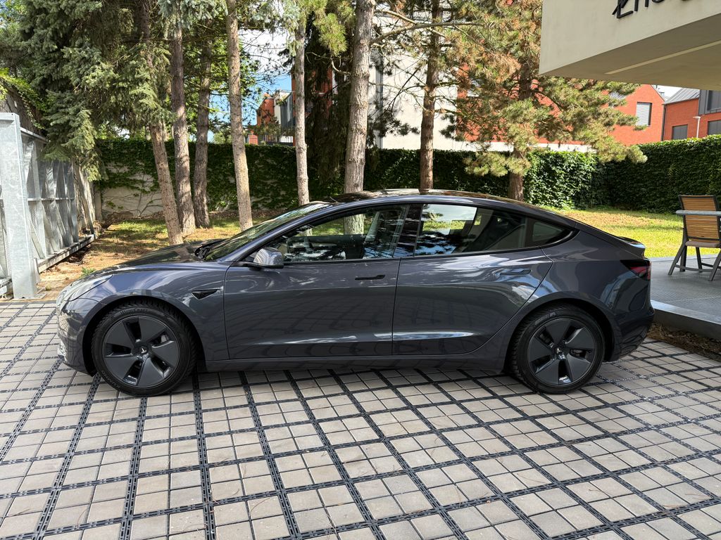 tesla-model-3-long-range-awd - 2