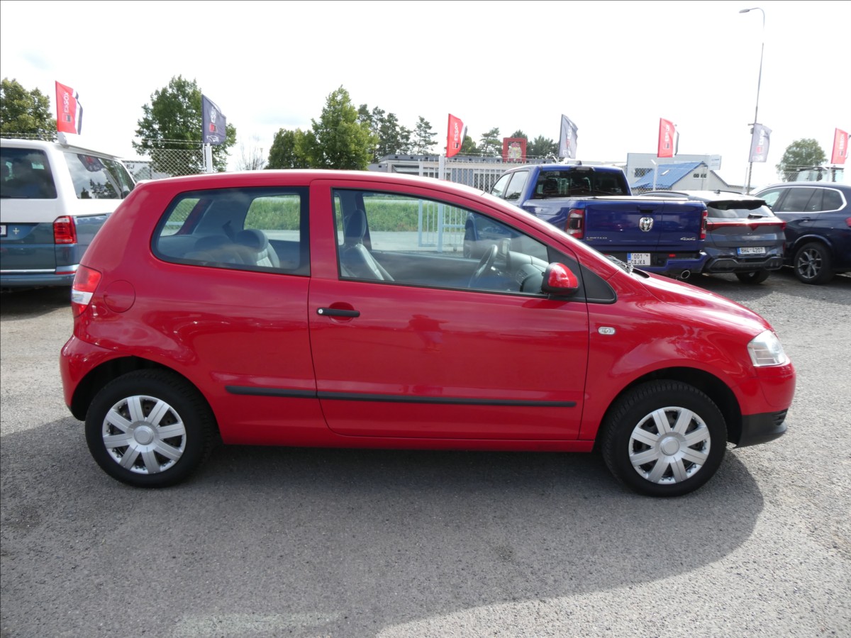 volkswagen-fox-1-2-htp-2-x-kola - 1