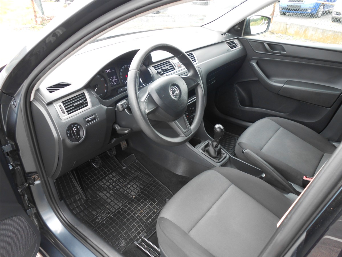skoda-rapid-1-2-63-kw-klima-historie - 7