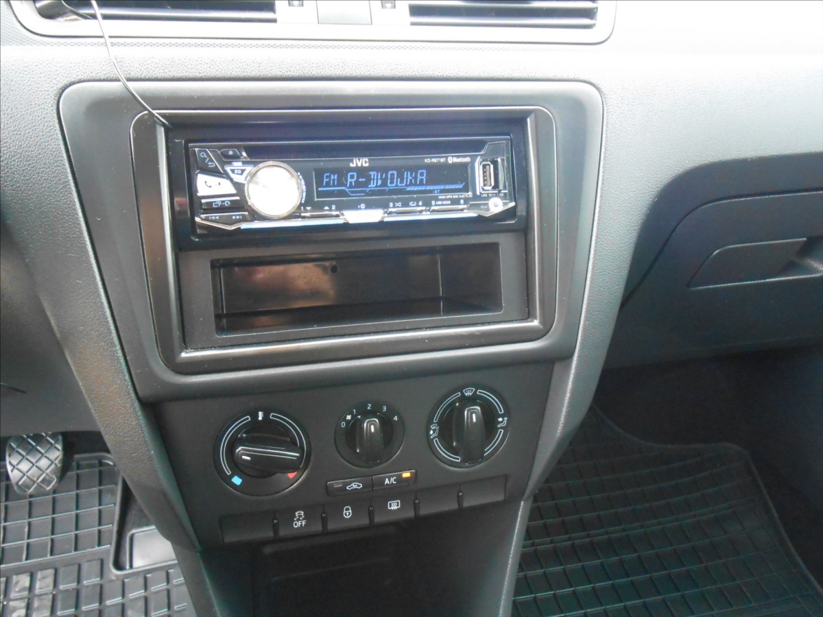 skoda-rapid-1-2-63-kw-klima-historie - 9
