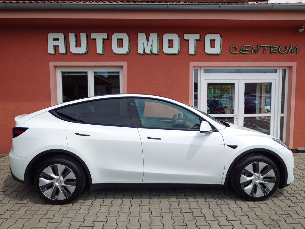 tesla-model-y-long-range-dual-motor-378-kw-soh-88-7-odpoce - 4