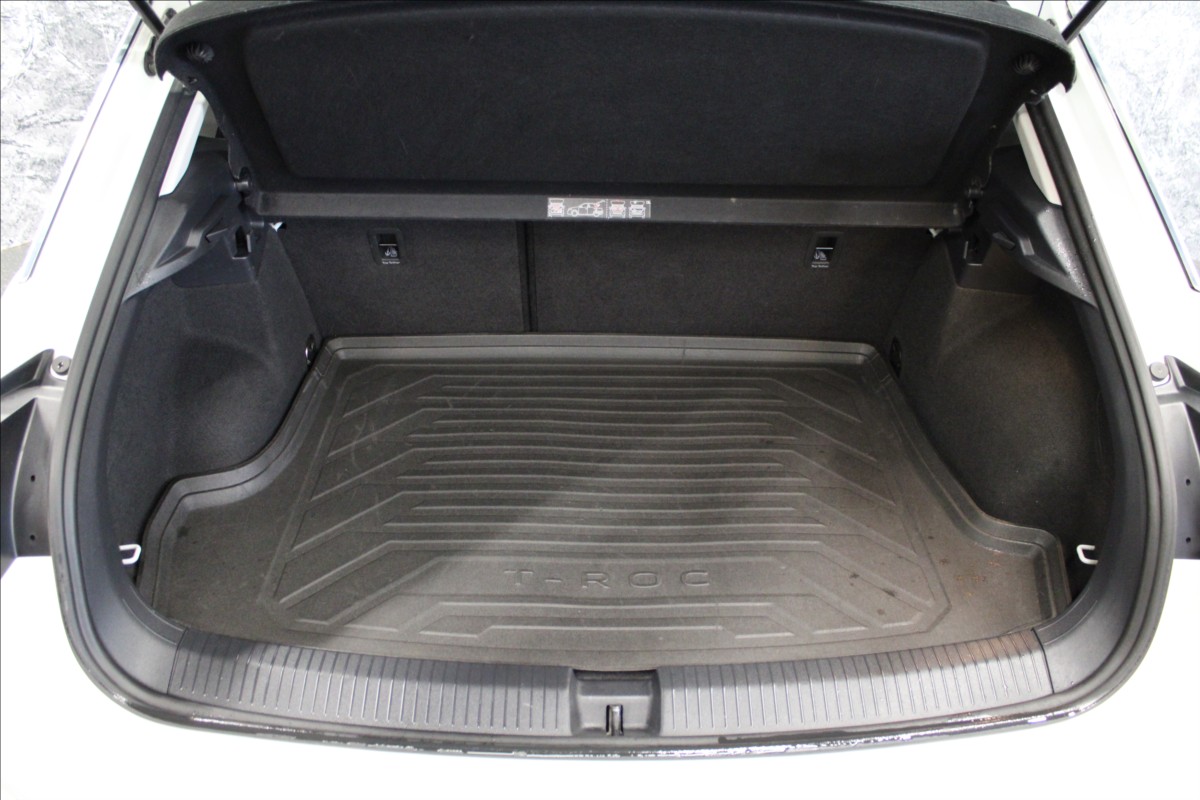 volkswagen-t-roc-1-6-tdi-1-majitel-cz-top - 4
