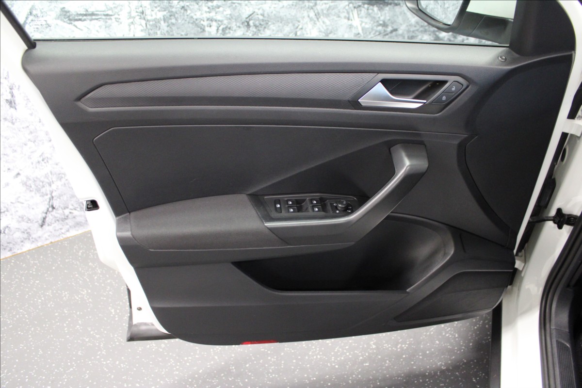 volkswagen-t-roc-1-6-tdi-1-majitel-cz-top - 6