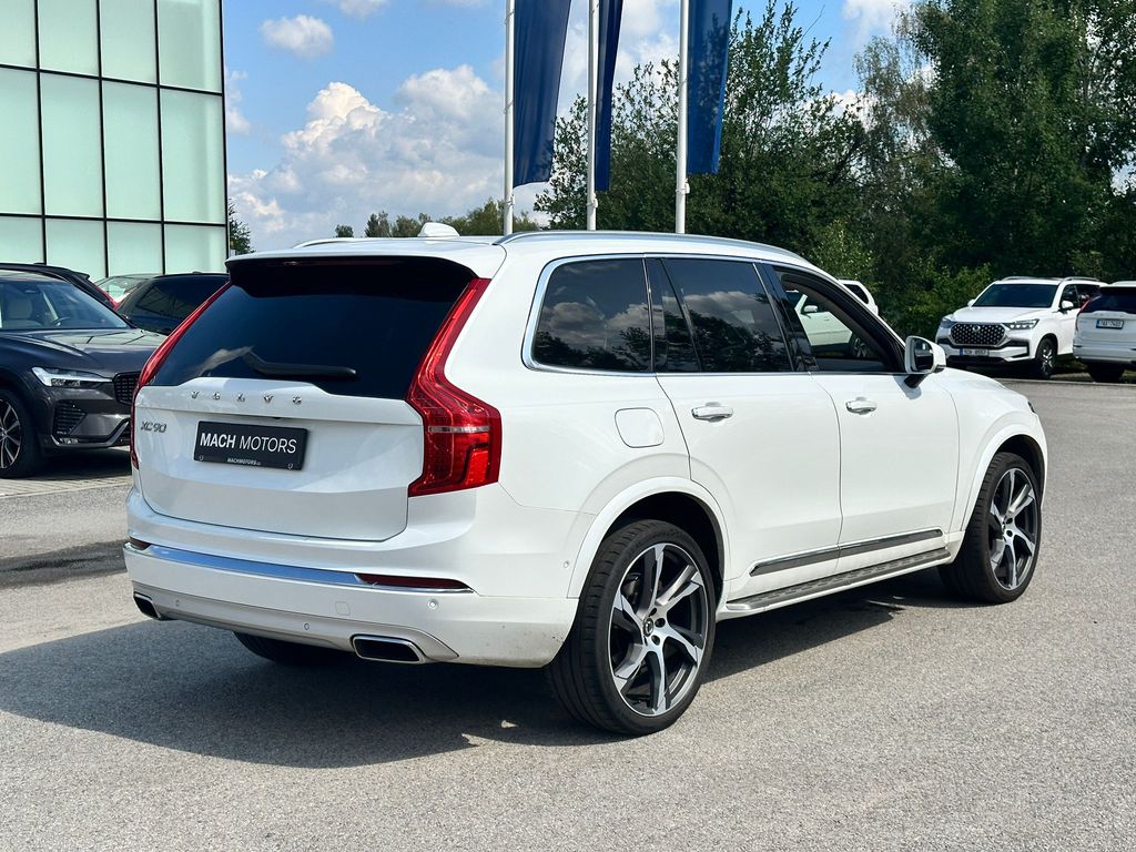 volvo-xc90-b5-awd-inscription-pano-tz-vzduch - 3
