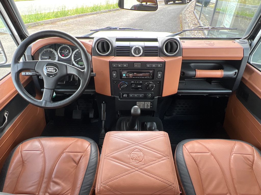 land-rover-defender-2-2-td4-90-kw-2-majitel-dph - 1
