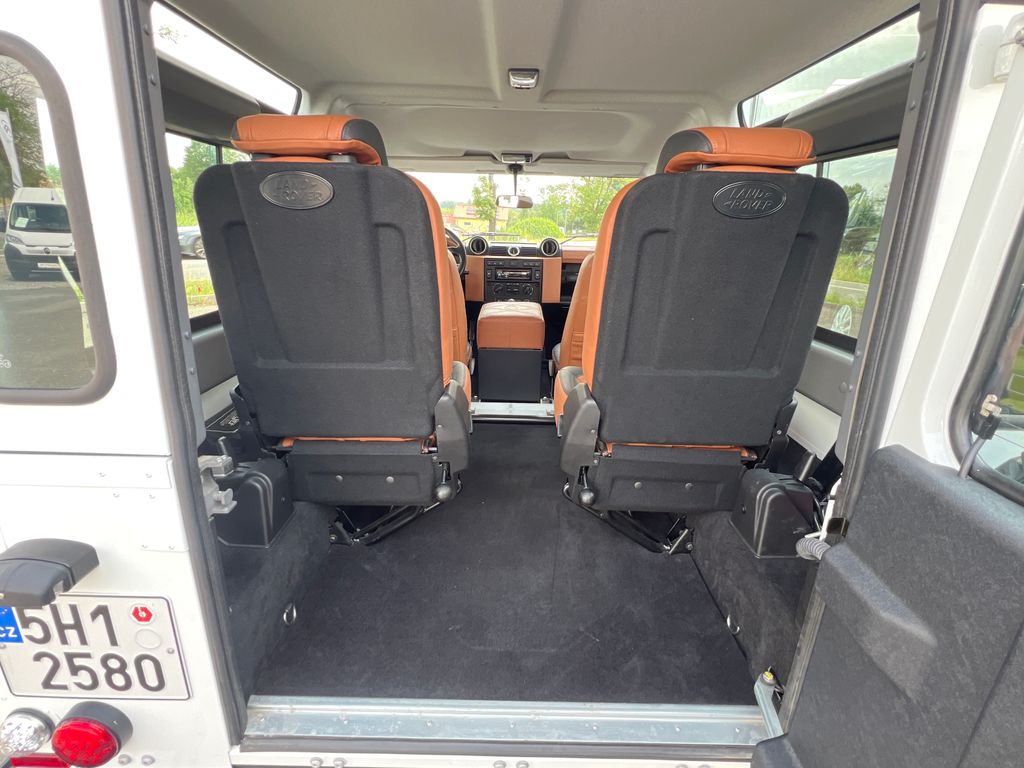 land-rover-defender-2-2-td4-90-kw-2-majitel-dph - 6