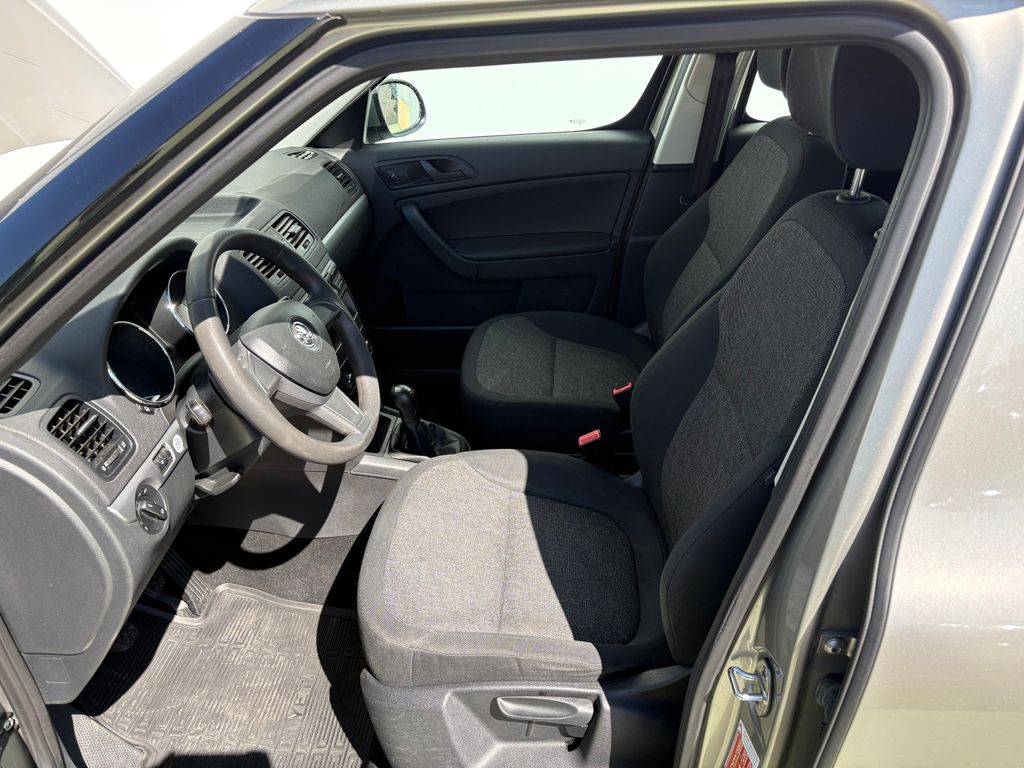 skoda-yeti-2-0tdi-81kw-klima-vyhrevy - 5