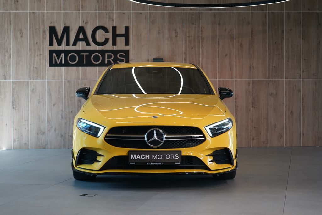 mercedes-benz-tridy-a-35-amg-4matic-aero-kamera - 2