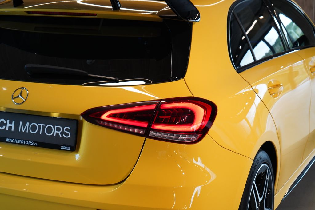 mercedes-benz-tridy-a-35-amg-4matic-aero-kamera - 8