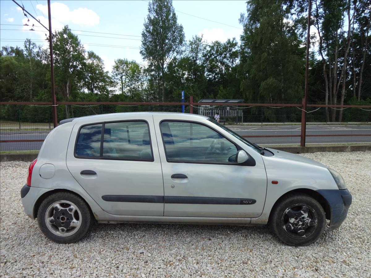 renault-clio-1-2i - 6