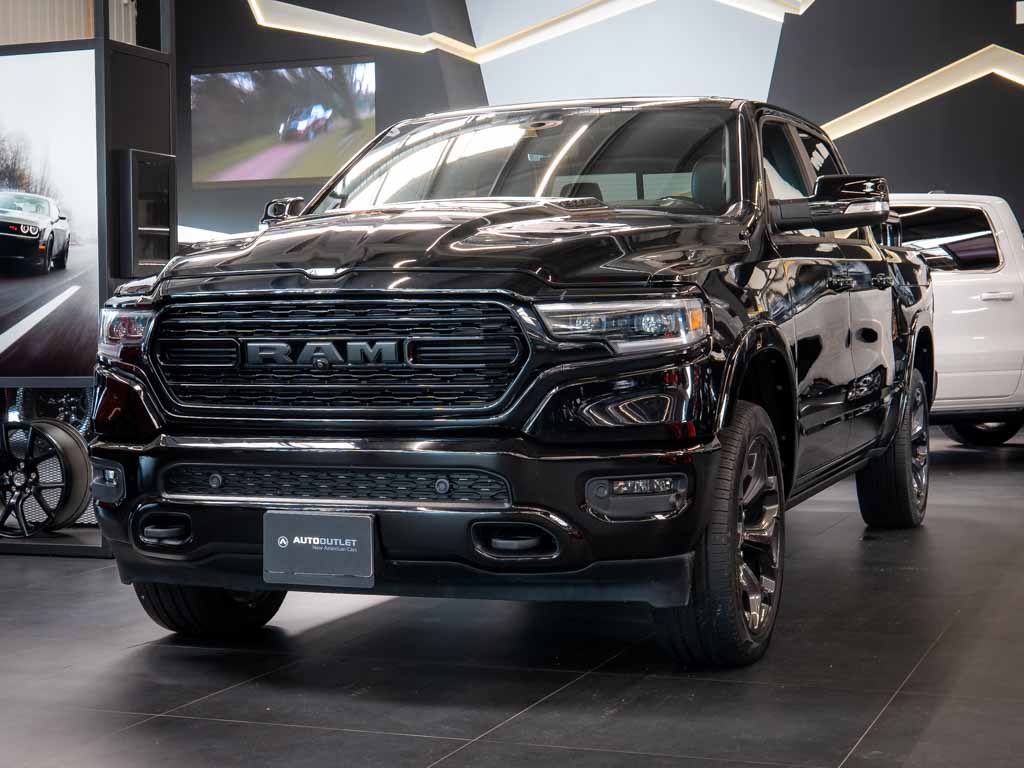 Dodge RAM 5.7 Limited Night Edition 22"