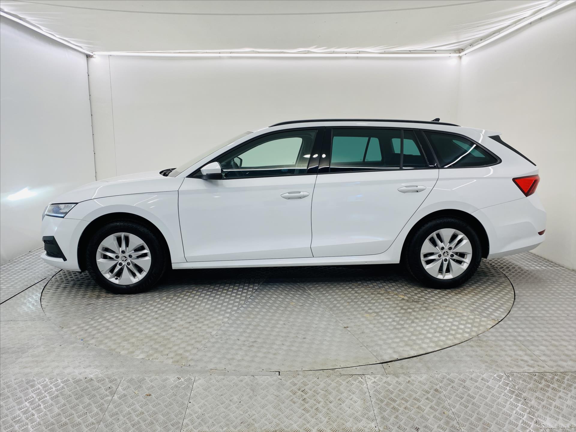 skoda-octavia-2-0-tdi-85kw-ambition - 2