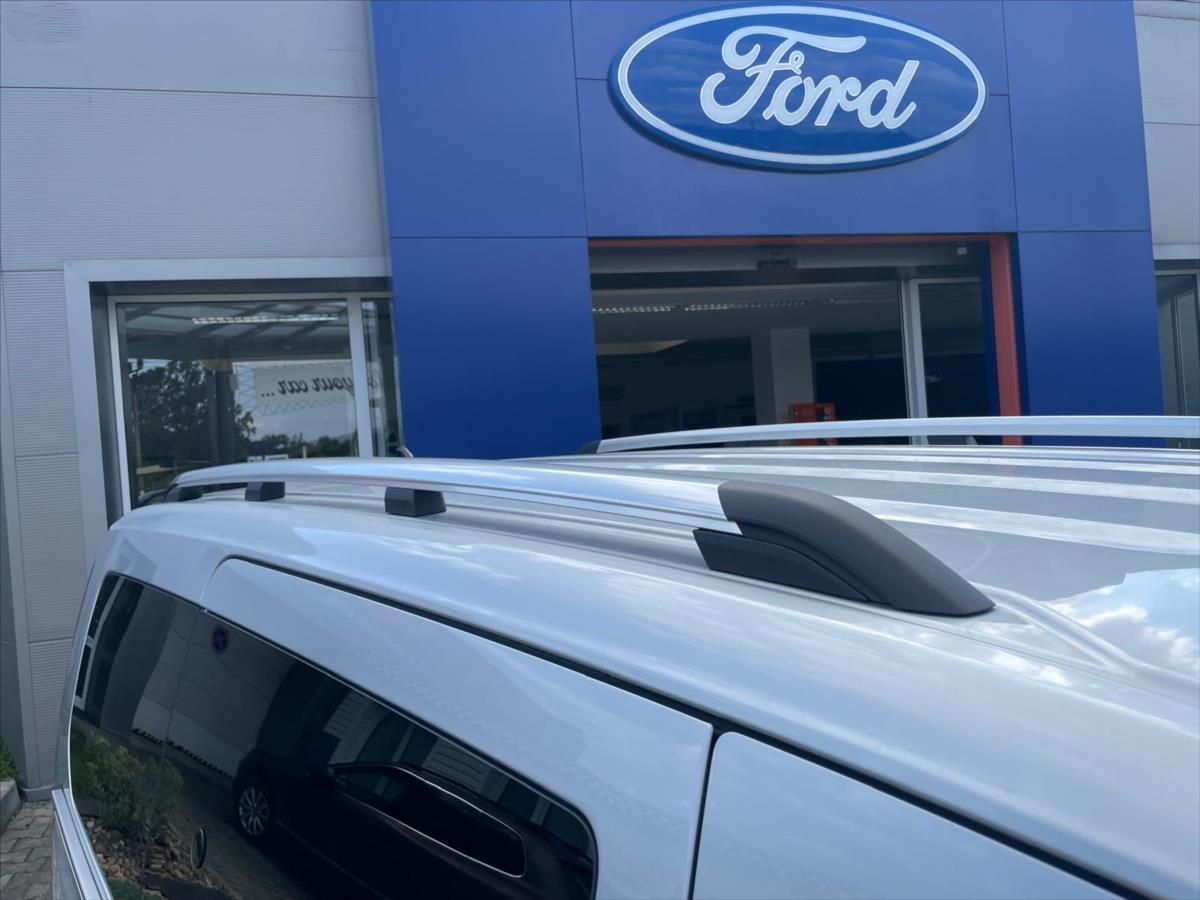 ford-tourneo-connect-2-0-ecoblue-titanium - 9