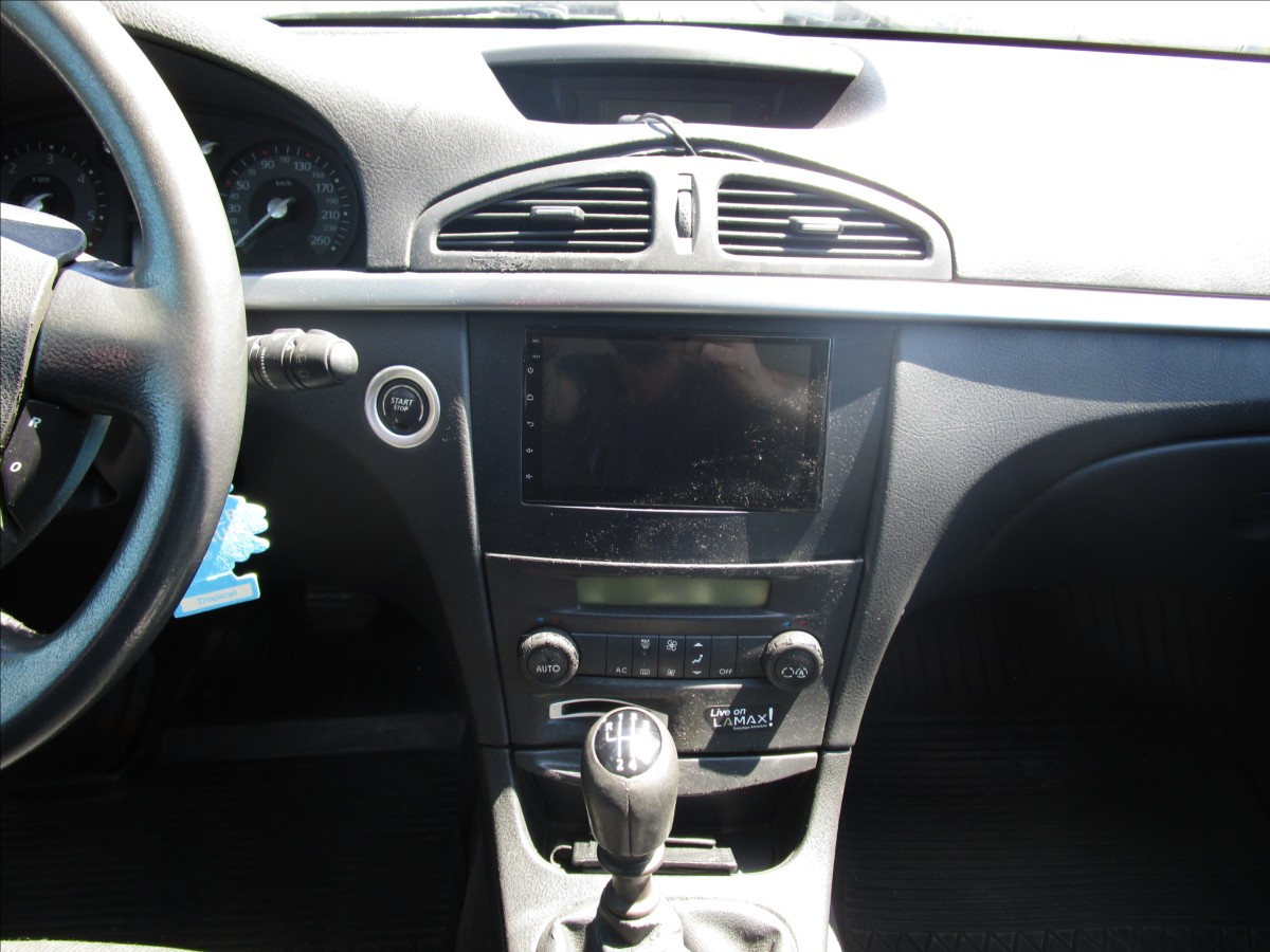 renault-laguna-grandtour-1-9dci-aut-klima - 8