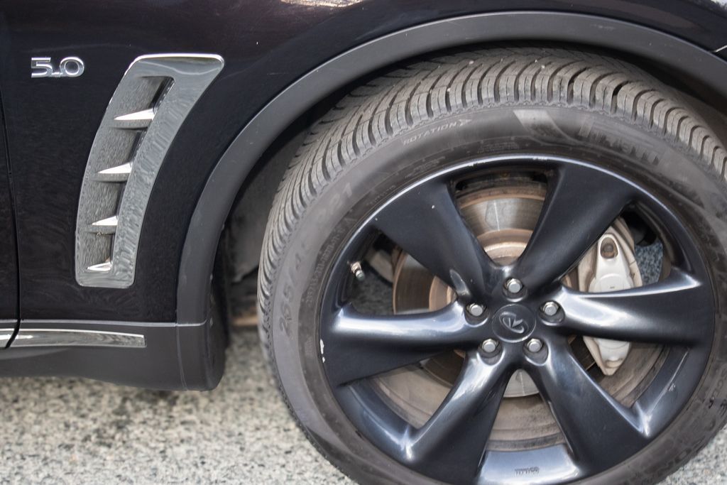 infiniti-qx70-verze-s-servisovane-dvb-t - 9