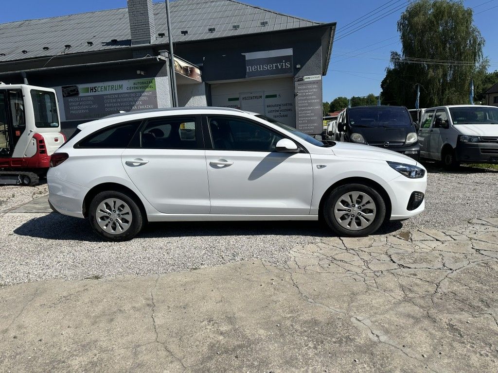 hyundai-i30-1-5-dpi-80kw-serviska - 1
